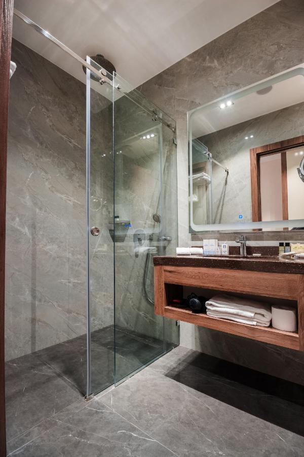 Wellness Hotel And Spa ทาชเคนต์ ภายนอก รูปภาพ